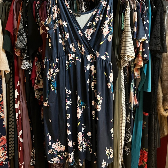 🌼🌸 Floral Sundress with Pockets! 🌸🌼 - Picture 3 of 6